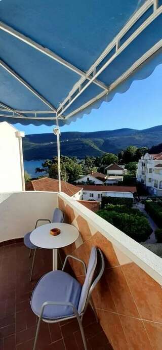 Апартаменты Apartmani M Херцег-Нови Лофт-1